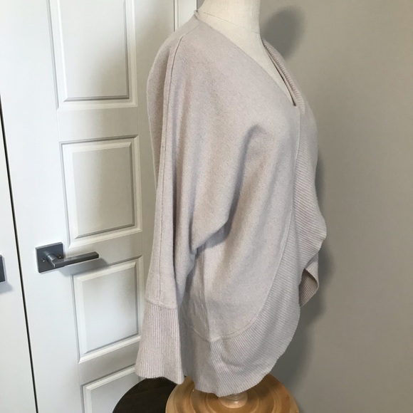 Armani Collezioni 100% Cashmere false wrap sweater - Oatmeal Size 16 - Picture 7 of 8